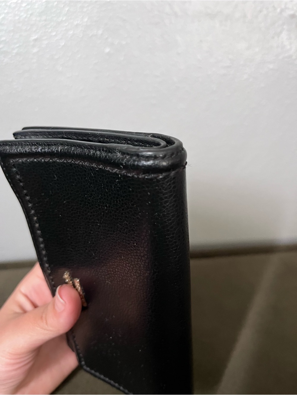 kate spade Black Leather Zip Wallet with Gold Logo - Picture 3 of 8